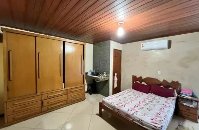 Casa com 3 quartos à venda na Rua Wilde Brandão Willemen, 25, Parque Aeroporto, Macaé