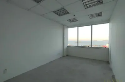 Sala comercial para alugar na Rodovia Amaral Peixoto, 340, Cabiúnas, Macaé