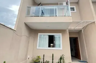 Casa com 3 quartos para alugar na Avenida Nilo Peçanha, 135, Lagoa, Macaé