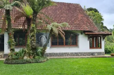 Casa padrão para venda em bom retiro teresópolis-rj