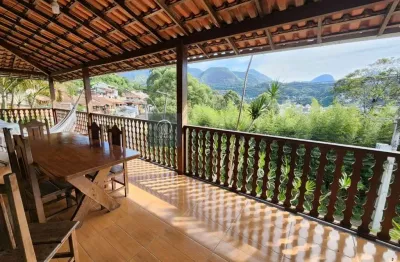 Casa padrão para venda e aluguel em fazendinha teresópolis-rj