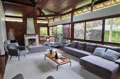 Casa alto padrão em parque do imbui, teresópolis/rj