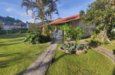 Casa com 4 quartos para alugar na Rua Doutor Eduardo Meirelles, Bom Retiro, Teresópolis