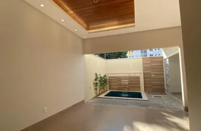 Seu refúgio urbano: apenas 300 passos do verde exuberante do parque cascavel!