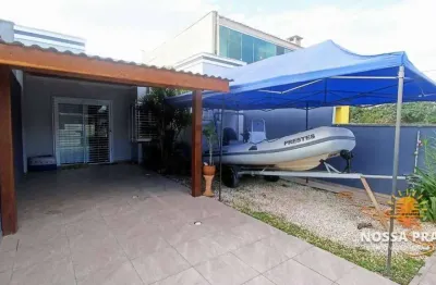 Casa com 2 dormitórios à venda, 76 m² por R$ 385.000,00 - Perola - Itapoá/SC