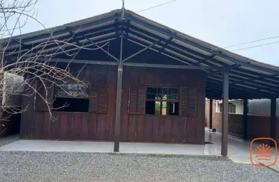 Casa com 2 dormitórios à venda, 140 m² por R$ 396.000 - Itapema do Sai - Itapoá/SC