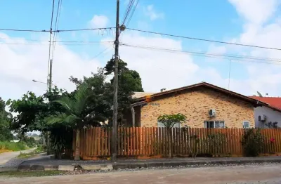 Casa semi-mobiliada a apenas 200 metros da praia à venda, 238 m² por R$ 850.000 - Princesa do Mar - Itapoá/SC