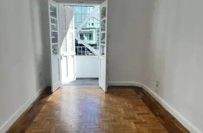 Imóvel comercial aluguel e venda possui 145 metros quadrados em Cerqueira César ao lado da Rebouças