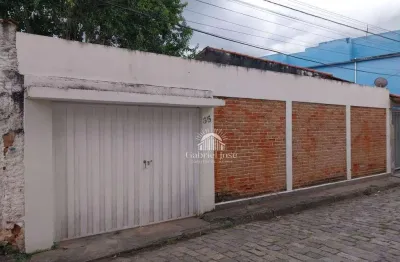 Casa com 2 quartos à venda na Rua Aleixo Pereira, Centro, Lorena