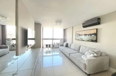 Apartamento com 4 quartos à venda na rua padre clemente, 64, centro, florianópolis, 256 m2 por r$ 4.800.000