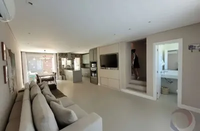 Casa em condomínio fechado com 3 quartos à venda na rua isid dutra, 448, sambaqui, florianópolis, 149 m2 por r$ 1.490.000