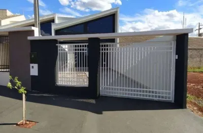 Casa com 3 quartos à venda na Avenida Japão, 457, Jardim Nobre, Rolândia