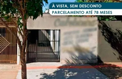 Casa à venda na Rua Thereza Grladinovich, 45, Jardim da Luz, Londrina