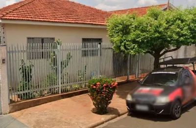 Casa à venda na Rua Catiguá, 699, Vila Celso Mauad, Catanduva