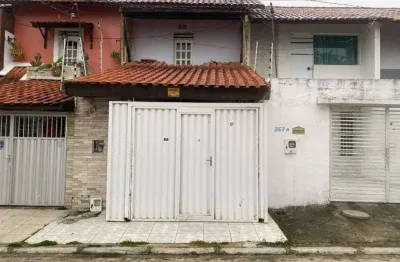 Casa com 2 quartos à venda na Rua José Soares de Santana, 367, Catolé, Campina Grande