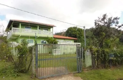 Casa à venda na Rua 6, 553, Jardim das Oliveiras, Esmeraldas