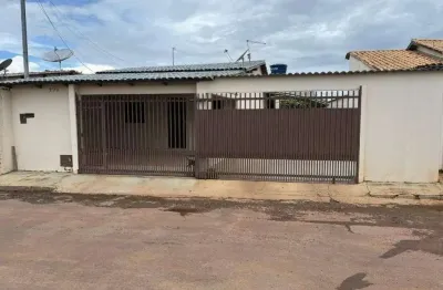 Casa com 3 quartos à venda na Rua São Pedro, 200, Setor Nordeste, Formosa