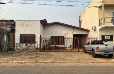 Casa à venda na Avenida Barão do Rio Branco, 3846, Centro, Vilhena