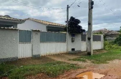 Casa à venda na Rua 7, 36, Bazílio, Rio Bonito