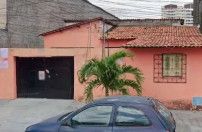 Casa à venda na Rua Major Veríssimo, 370, Vila Ellery, Fortaleza