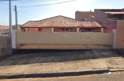 Casa à venda na Rua Espírito Santo, 177, Vila Recreio, Ourinhos