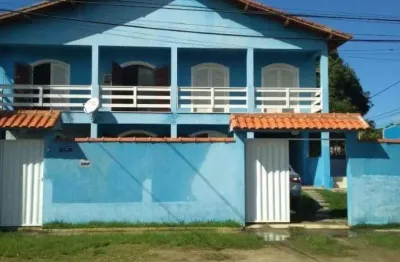 Casa à venda na Avenida Araruama, 100, Novo Horizonte, Araruama