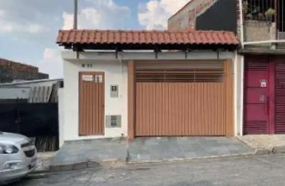 Casa à venda na Rua Curió, 47, Jardim Vazame, Embu das Artes