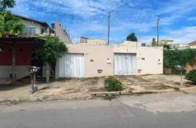 Casa com 3 quartos à venda na Avenida Antonio de Freitas, 500-A, Jaraguá I, Montes Claros