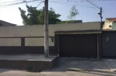 Casa com 2 quartos à venda na Avenida Cidade de Campos, 457, Trindade, São Gonçalo