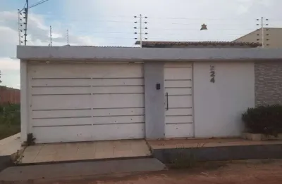 Casa com 3 quartos à venda na Rua Luiza Maria, 224, Ipueiras, Picos