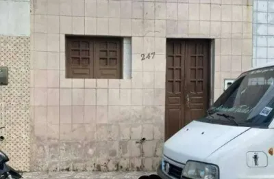 Casa com 3 quartos à venda na Rua Severino Felix, 247, São Sebastião, Bezerros