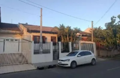 Casa à venda na Rua Carlos Leopoldo Schüller, 662, Parque da Matriz, Cachoeirinha