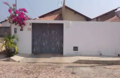 Casa com 3 quartos à venda na Rua Carlos Fontenele Adrião, 210, Dirceu Arcoverde, Parnaíba