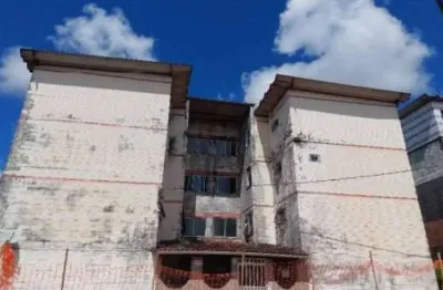 Apartamento com 2 quartos à venda na Rua Colina Azul, 3631, Pau da Lima, Salvador