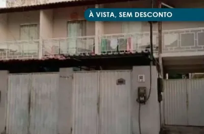 Casa à venda na Rua Cristalina, 50, Trindade, São Gonçalo