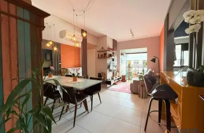 Apartamento à venda no itacorubi, 2 quartos e 1 vaga de garagem, florianópolis/sc