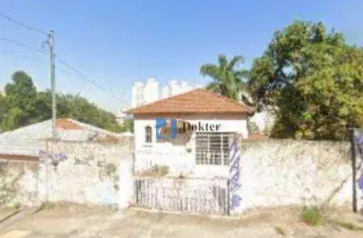 Casa com leilão agendado na região da matriz da freguesia do ó