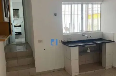 Casa com entrada independente e térrea com 2 dormitórios, localizada próxima ao sonda supermercado em uma localização super privilegiada na freguesia