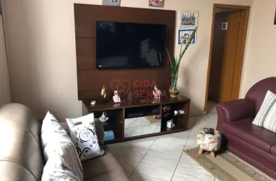Ótima localização -próx. imperatriz - edícula c/ banheiro - 02 vaga gar. -