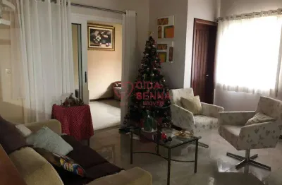 250 m² de área construída - suíte - churrasqueira - 02 vagas cobertas -