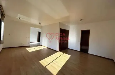 Desocupado - sacada  c/ churras - andar alto - dep. empregda  - 2 vagas