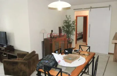 Amplo - semi mobiliado - sacada - elevador e garagem livre