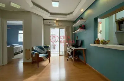 Reformado - sacada - semi mobiliado  - elevador e garagem livre