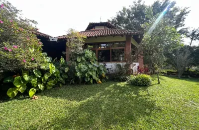 Casa com 4 quartos , 320 m2, iucas , teresopolis - rj