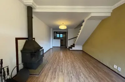 Casa à venda com 2 suítes em quebra frascos – teresópolis/rj