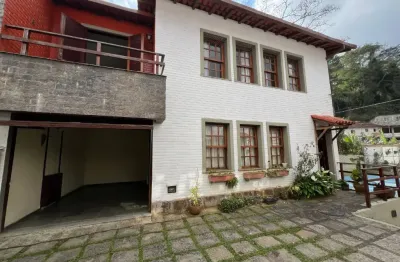 Casa com vista para as montanhas – 123m² em condomínio completo