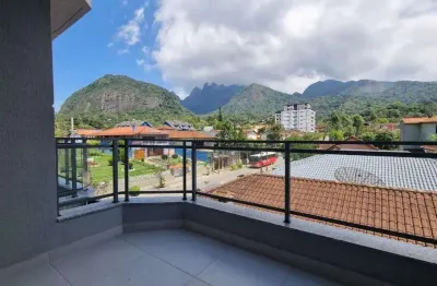 Apartamento com vista verde ao lado da feirinha do alto de teresópolis!