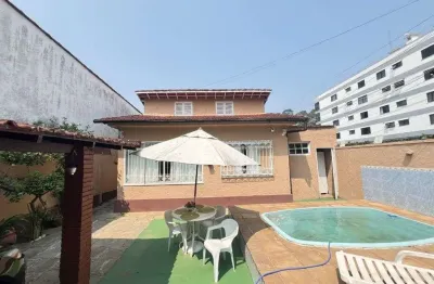 Casa linear com casa de hóspedes em agriões – local nobre de teresópolis