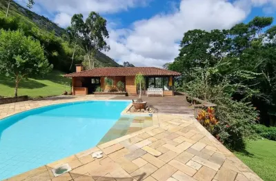 Luxuosa casa de serra no condomínio green valey - teresopolis - rj