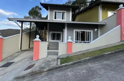 Linda casa em condomínio com fino acabamento –estuda permuta !!